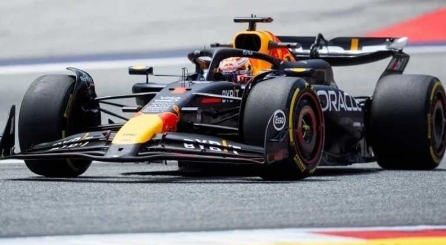 F1 Avusturya GP'sinin sprint turunda Verstappen kazandı