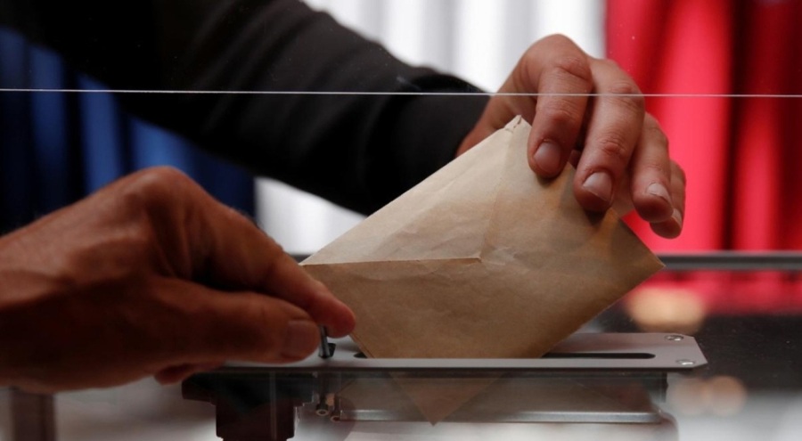 Fransa'da erken seçim ilk tur oylaması için yarın sandığa gidilecek