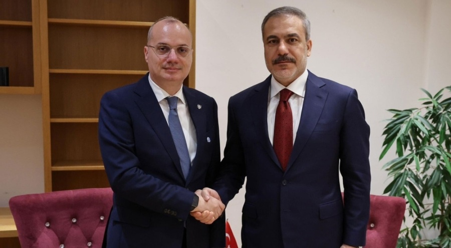 Bakan Fidan, Arnavut mevkidaşı Hasani ile bir araya geldi