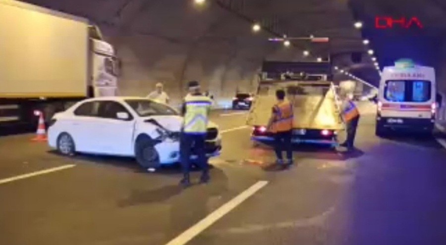 Kuzey Marmara Otoyolu'ndaki tünelde 3 araç birbirine girdi