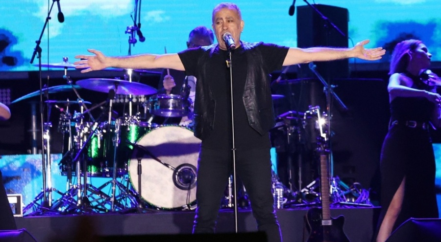 Haluk Levent Trabzon'da konser verdi