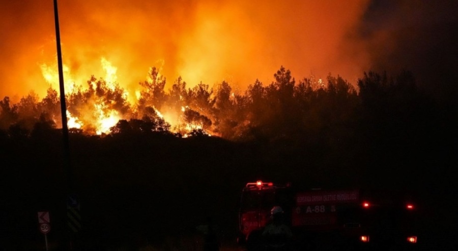 İzmir'deki yangınlar kontrol altında! Bakan Yumaklı: Yangınlar kontrol altında, gözaltına alınanlar var