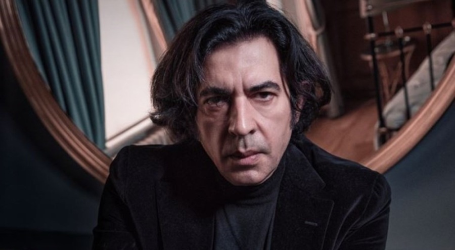 Okan Bayülgen'den yeni oyun: Deniz Tansel Öngel'le başrolü paylaşacak