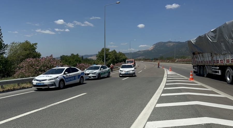 Bursa'da ölümlü kaza! Otomobilin motoru yerinden fırladı
