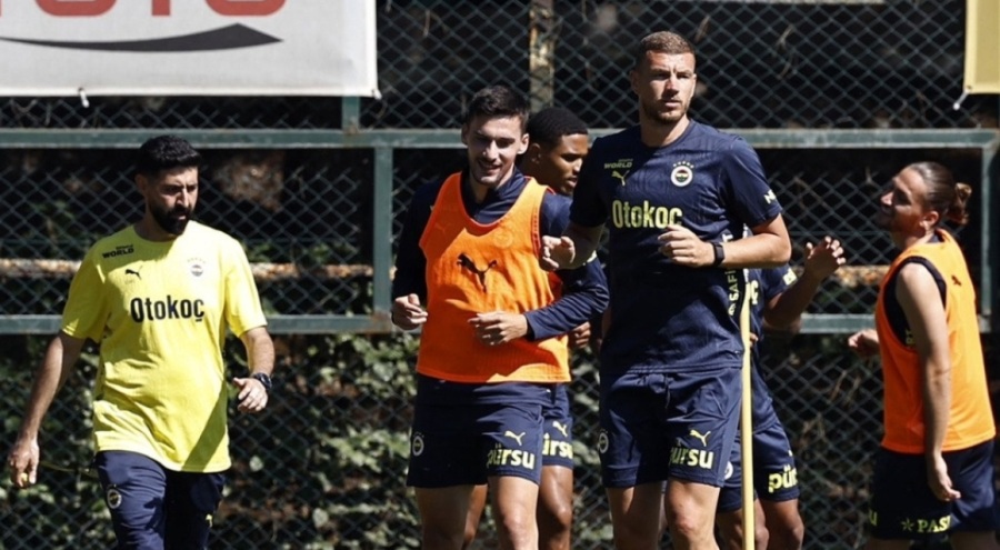 Fenerbahçe, kamp çalışmaları için Avusturya'ya gitti