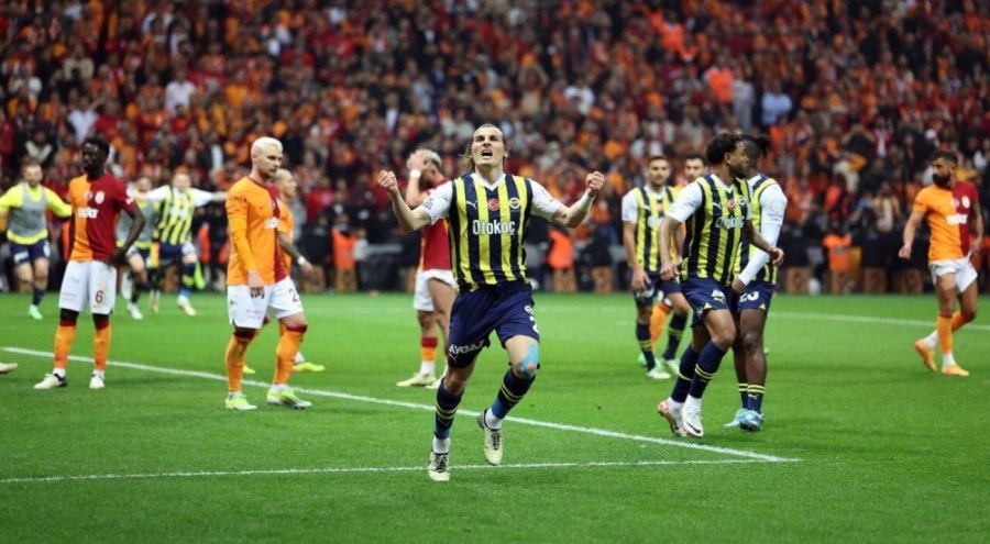 Fenerbahçe, Çağlar Söyüncü'yü KAP'a bildirdi