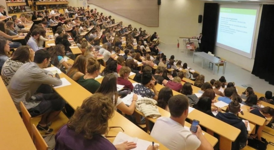 Üniversitelerde katkı payları ve öğrenim ücretleri belli oldu