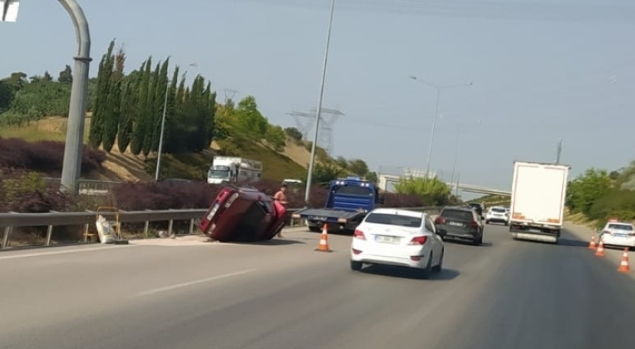 Bursa-İzmir Otoyolu'nda trafik kazası