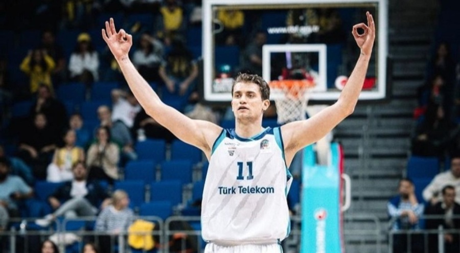 TOFAŞ,  uzun forvet Berk Demir'le anlaştı