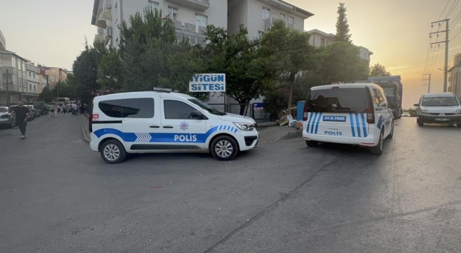 Boşanma aşamasındaki eşini ve 2 çocuğunu vurdu!