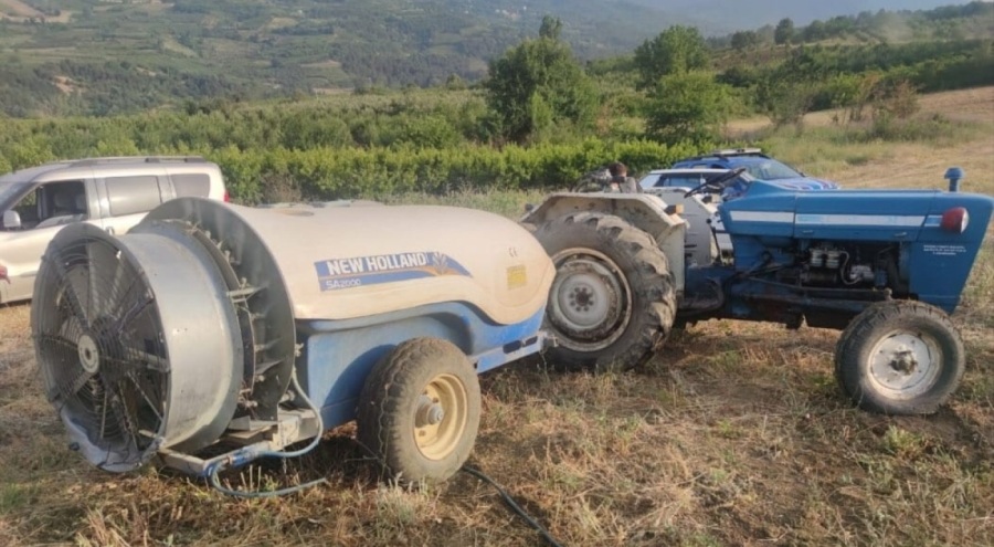 Bursa'da traktör çiftçinin üzerinden geçti!