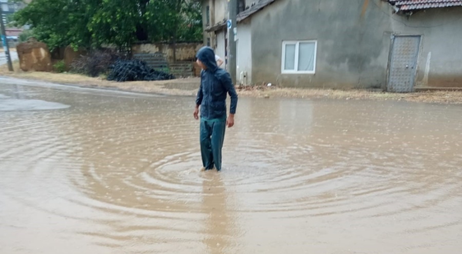 Bursa Yenişehir sular altında! Evleri ve tarlaları su bastı