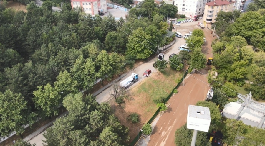 Bursa'da selin yaraları sarılıyor! 600'ün üzerinde ihbar yapıldı, suya kapılan 5 araç zarar gördü