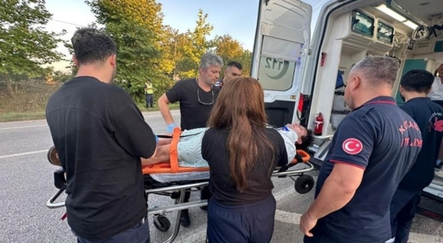 Sosyal medya fenomeni Enes Batur trafik kazası geçirdi