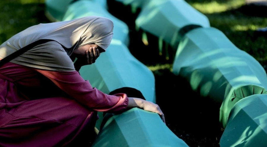 Srebrenitsa'da 14 soykırım kurbanı toprağa verilecek