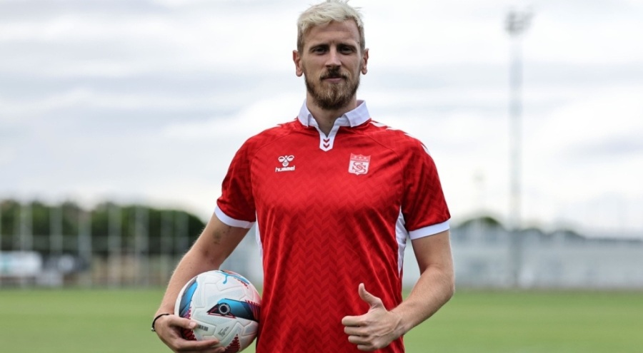 Sivasspor, Sırp savunma oyuncusu Radakovic'i transfer etti