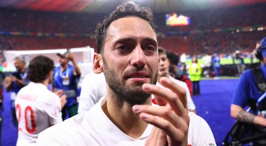 Hakan Çalhanoğlu: "Buraya kadar gelmek de bir gurur"