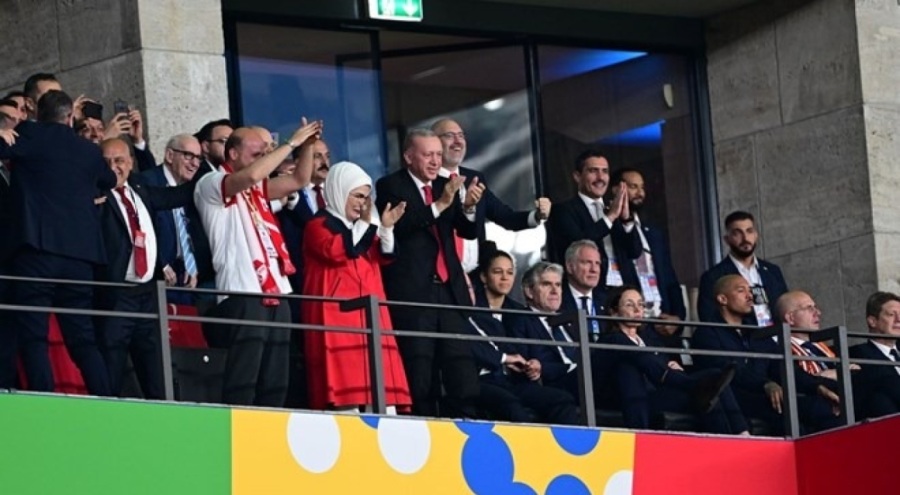 Berlin'e giden Cumhurbaşkanı Erdoğan yurda döndü