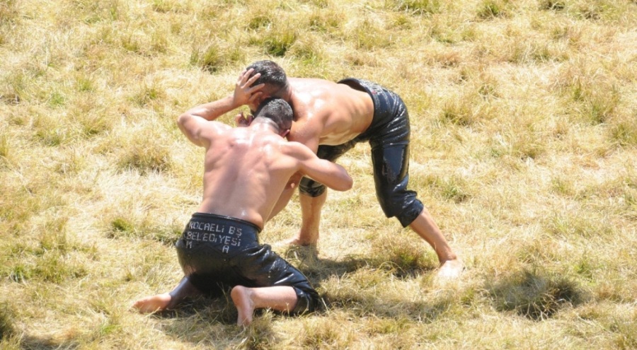 Kırkpınar'da, yarı finale çıkan başpehlivanlar belli oldu