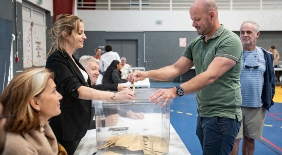 Fransa'da erken seçimin ikinci turu başladı