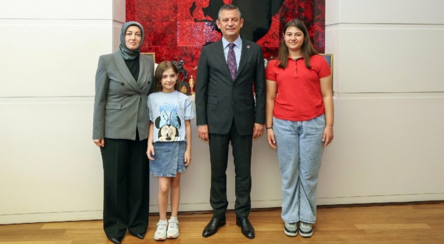 Sinan Ateş'in ailesi Özgür Özel ile bir araya geldi