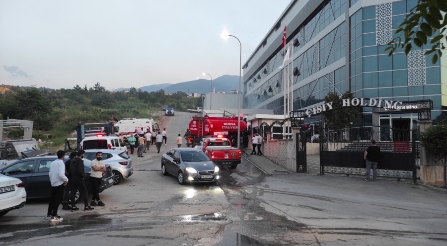 Bursa'da tekstil fabrikasında yangın çıktı!