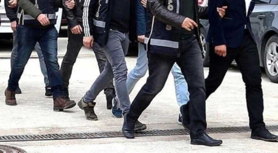 İzmir'de gümrükte rüşvet operasyonu