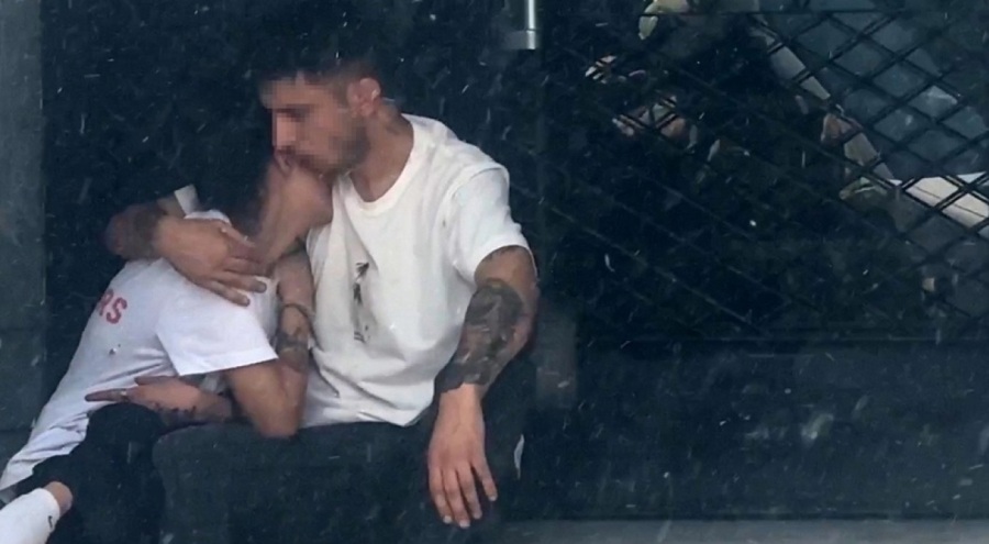 İstanbul'da korku dolu anlar: Yangın çıkaranı bıçaklayıp arkadaşını kurtardı