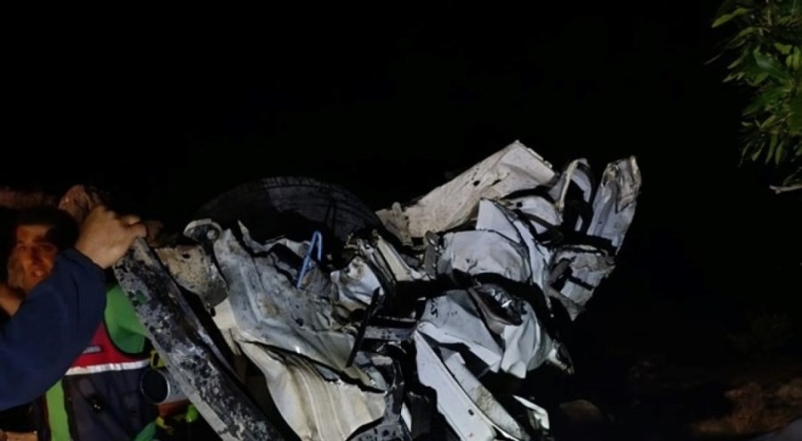 Otomobil şarampole devrildi: 2 ölü, 1 yaralı