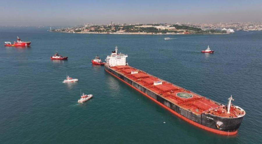 Boğaz'da askıya alınan gemi trafiği açıldı