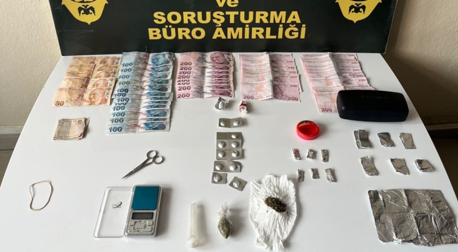 Dolandırıcılıktan aranıyordu, uyuşturucuyla yakalandı