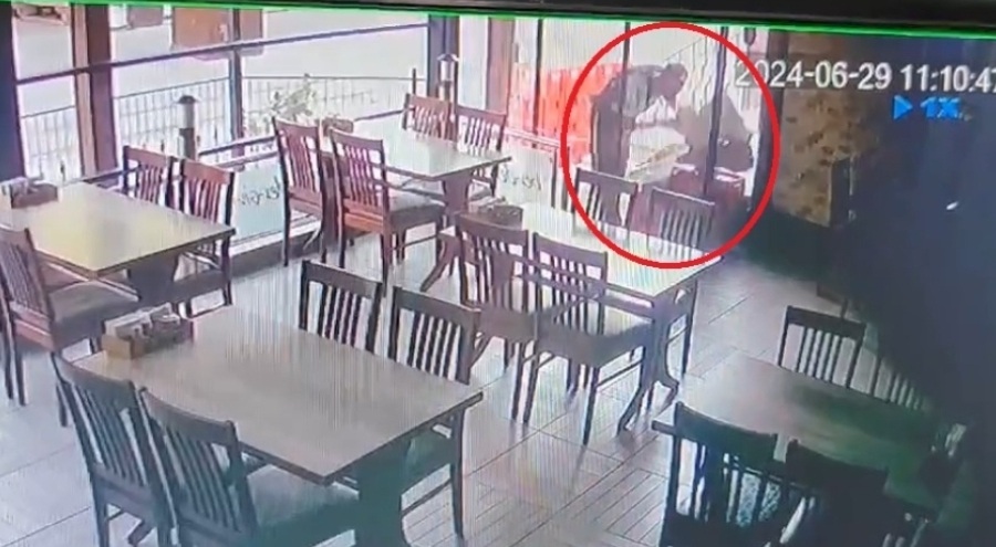 Bursa'da güpegündüz hırsızlık! 2 kasa meşrubatı götürdü