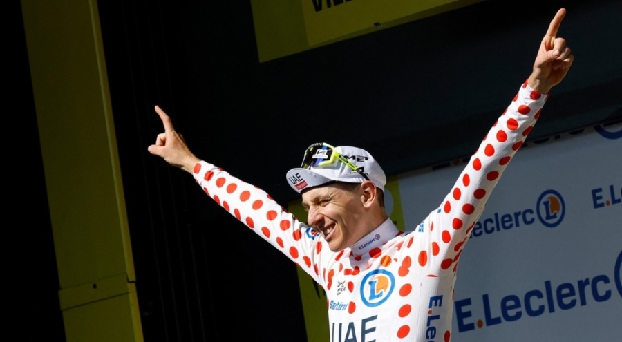 Fransa Bisiklet Turu'nda Tadej Pogacar klasman liderliğini sürdürdü