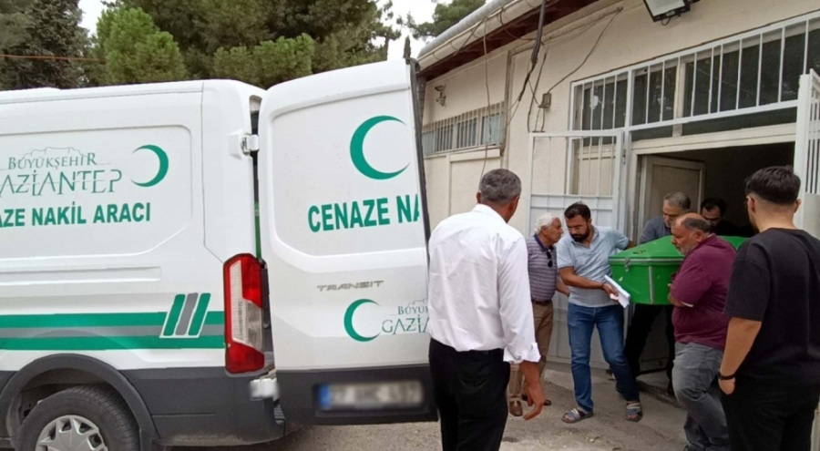 Husumetli gruplar arasında silahlı kavga: Ölü ve yaralı var