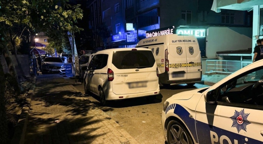 İstanbul'da binaya ateş açıldı