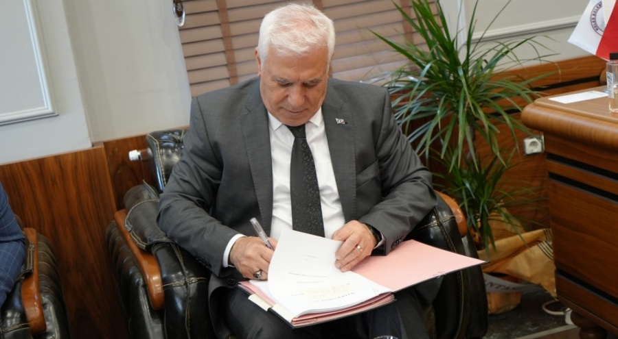 Başkan Bozbey Bursa'nın yüreğine su serpen imzayı attı!