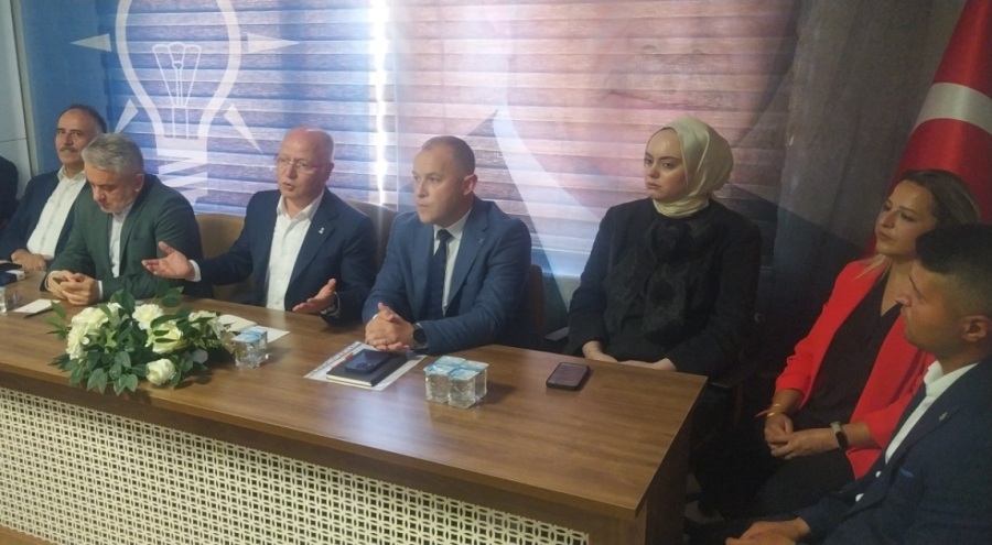 AK Parti İlçe Danışma Meclisi toplantısı Yenişehir'de gerçekleştirildi