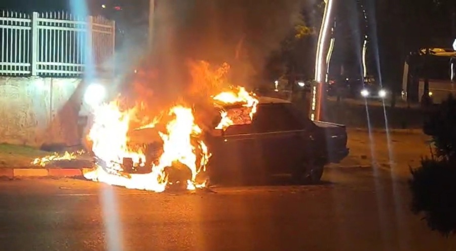 Ehliyetsiz alkollü sürücünün otomobili alev alev yandı