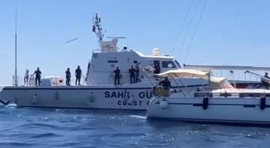 Bakan Yerlikaya duyurdu: Uluslararası sularda 8 FETÖ'cü yakalandı