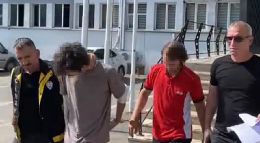 Bursa'da 'Yan bakma' cinayetinde hakim karşısına çıkan 2 kuzenden biri tutuklandı