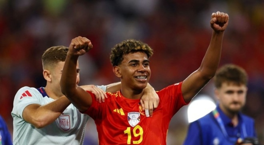 Lamine Yamal, Pele'yi solladı