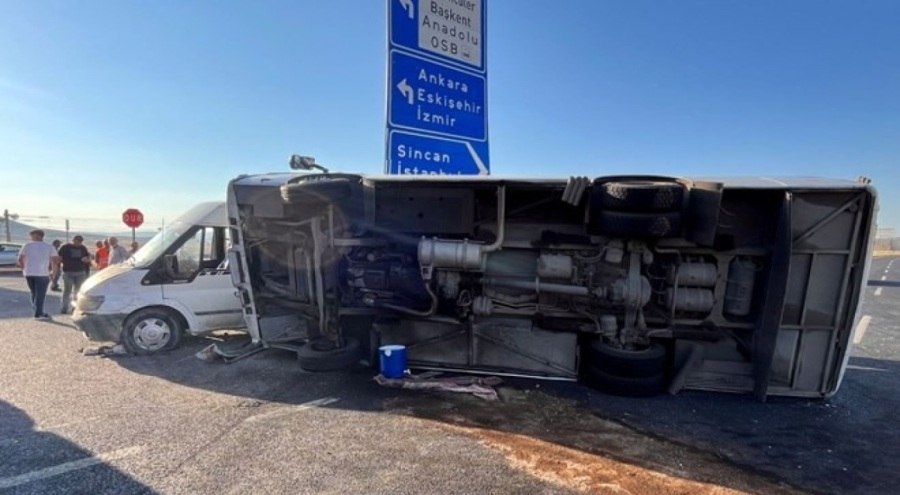 Tarım işçilerini taşıyan otobüs ile minibüs çarpıştı!1 ölü, 16 yaralı