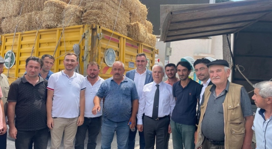 Büyükşehir'den çiftçiye destek sağlandı! Başkan Bozbey kendi elleriyle dağıttı