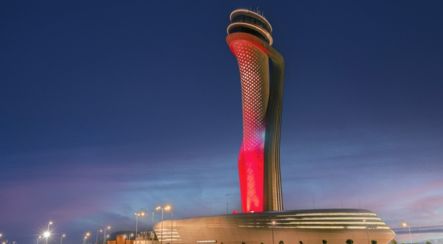 İstanbul Havalimanı Kulesi kırmızı beyaza büründü