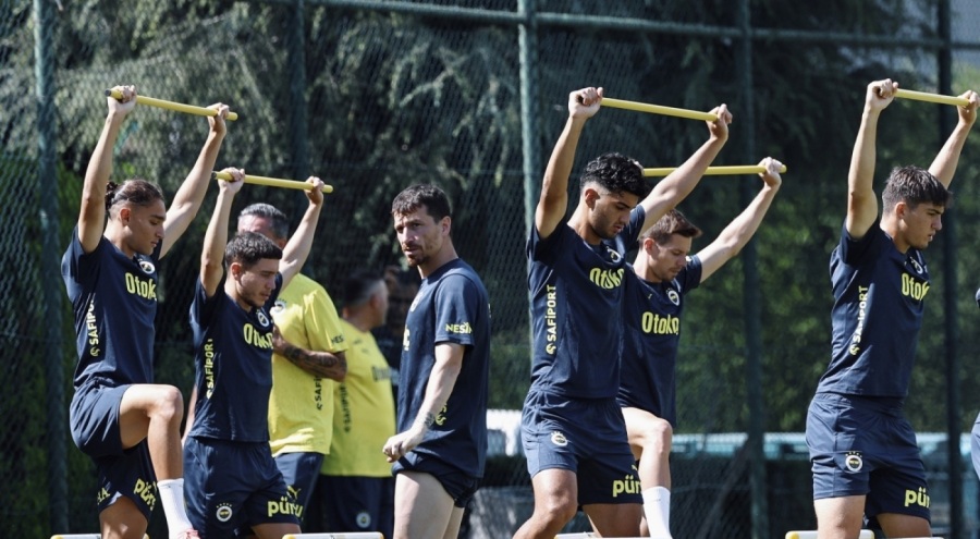 Fenerbahçe, yeni sezon hazırlıklarına devam etti