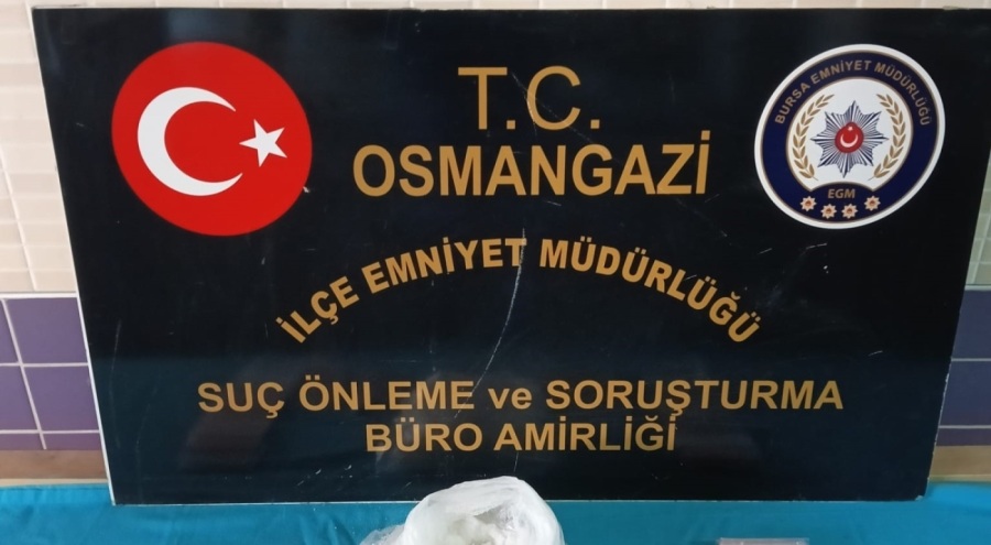 Bursa'da devrilen motosikletten uyuşturucu çıktı