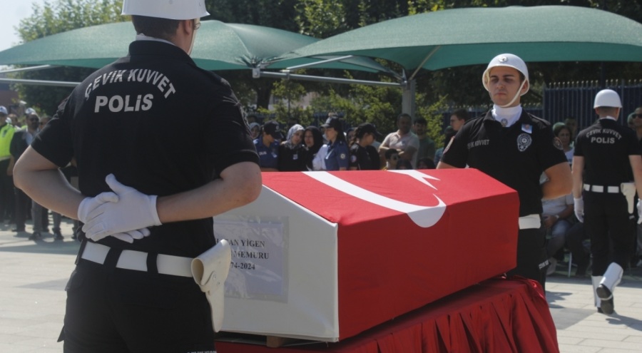 Bursa'da kanserden ölen polis memuru için emniyette tören düzenlendi