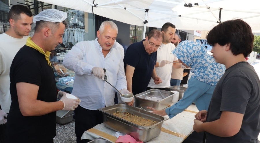 BEKSİAD'dan aşure ikramı