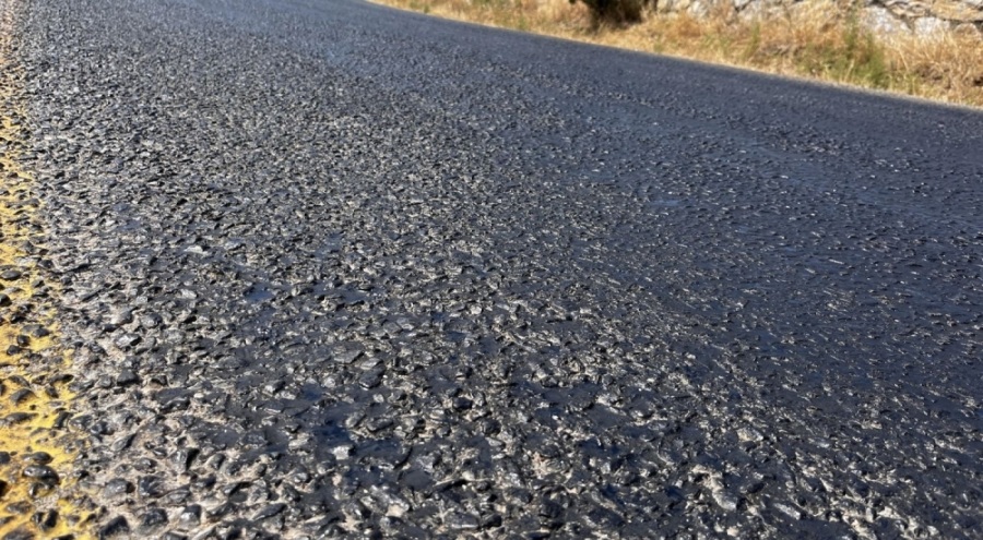 Hava sıcaklığı 45 dereceye ulaştı! Bodrum'da asfalt eridi