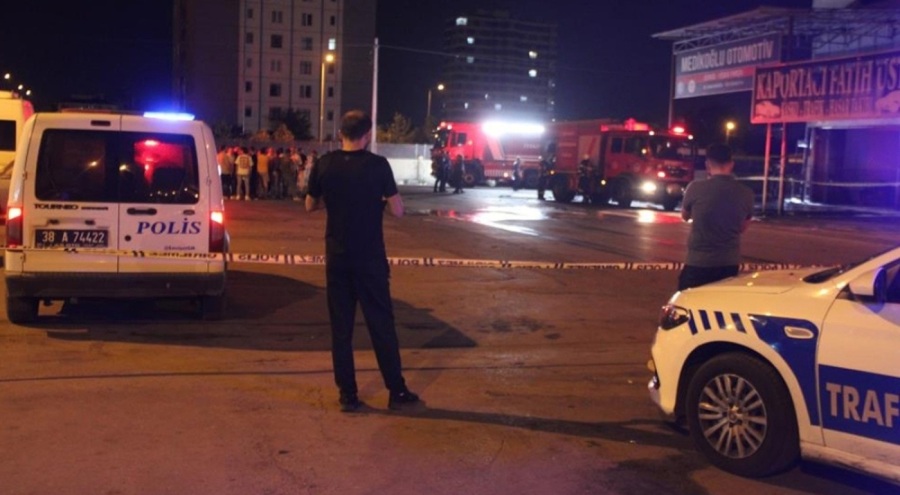 Oto sanayi sitesinde doğalgaz borusu patladı